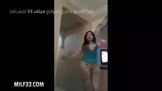 مؤخرة مروعة في مقطع الرقص العربي مثير xnxx